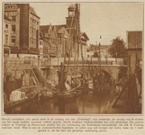 83634 Gezicht op de Viebrug over de Oudegracht te Utrecht, uit het zuiden, tijdens de verbreding van de brug.